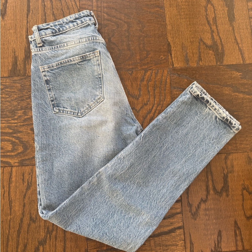 Zara Mom Fit Jeans - Size 6